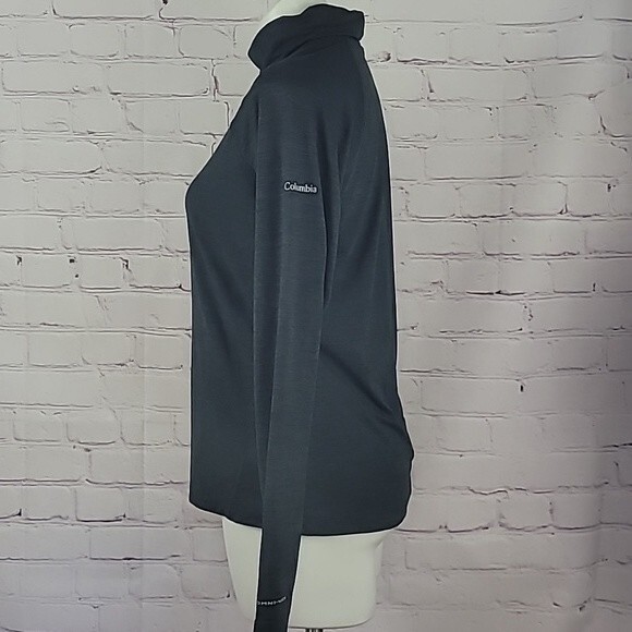 Columbia Gray Omni-wick Long Sleeve Turtle Neck Top. NWOT. Size Medium. - Picture 2 of 7